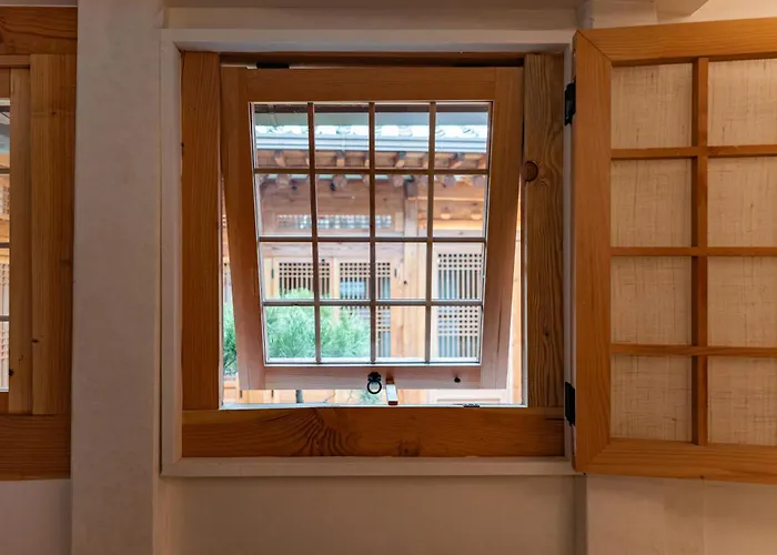 Вилла Gyedong Hanok 125 *